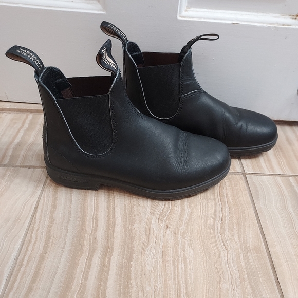 Blundstone Black Chelsea Boot - Picture 3 of 9